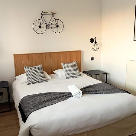 Hotel Astoria Сент Етиен Екстериор снимка