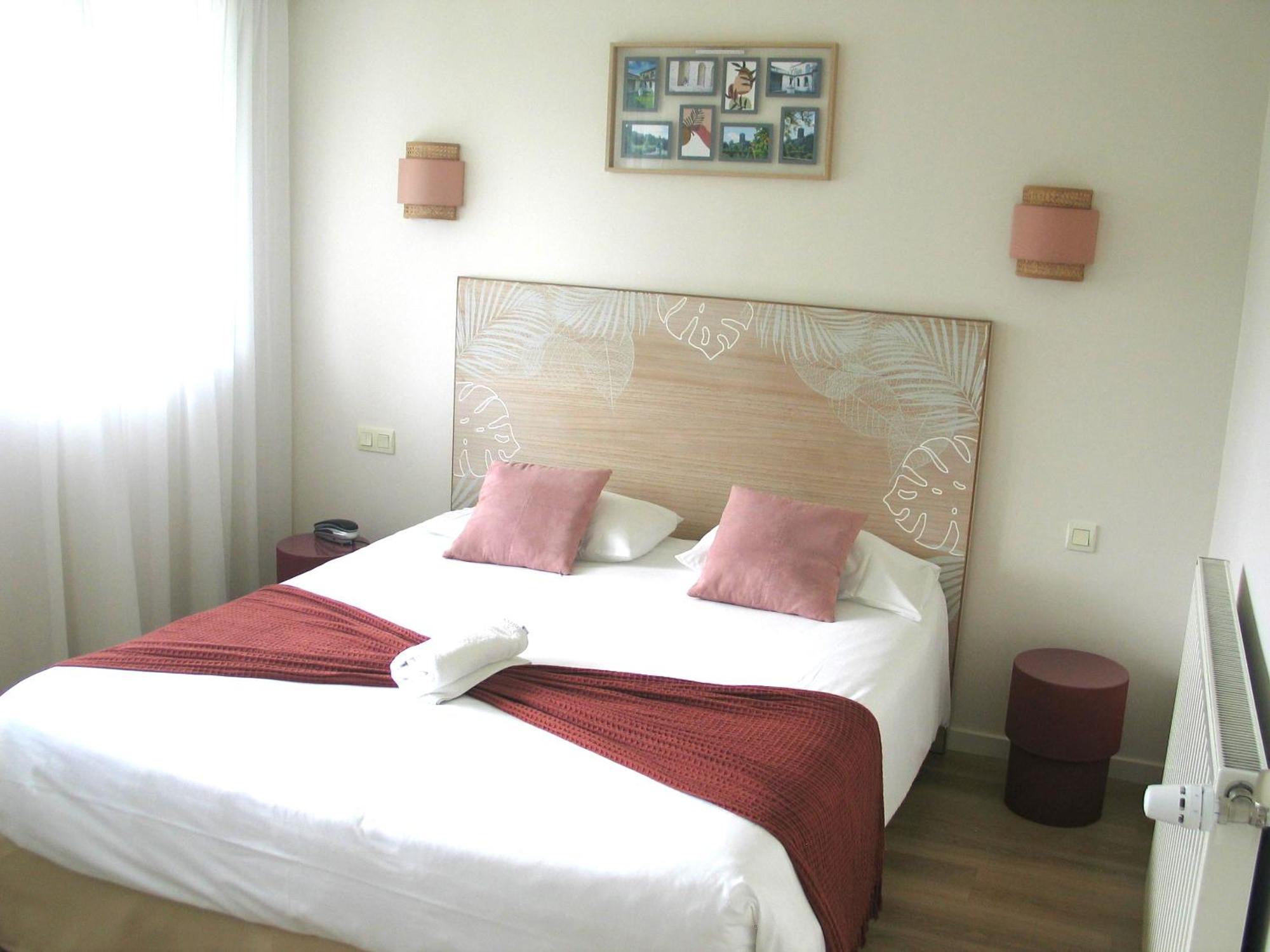 Hotel Astoria Сент Етиен Екстериор снимка